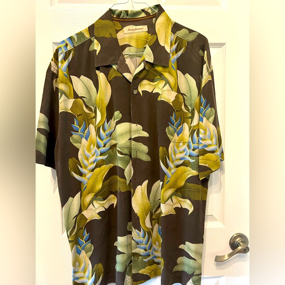 Tommy Bahama button down shirt in like new condition- size 2XL